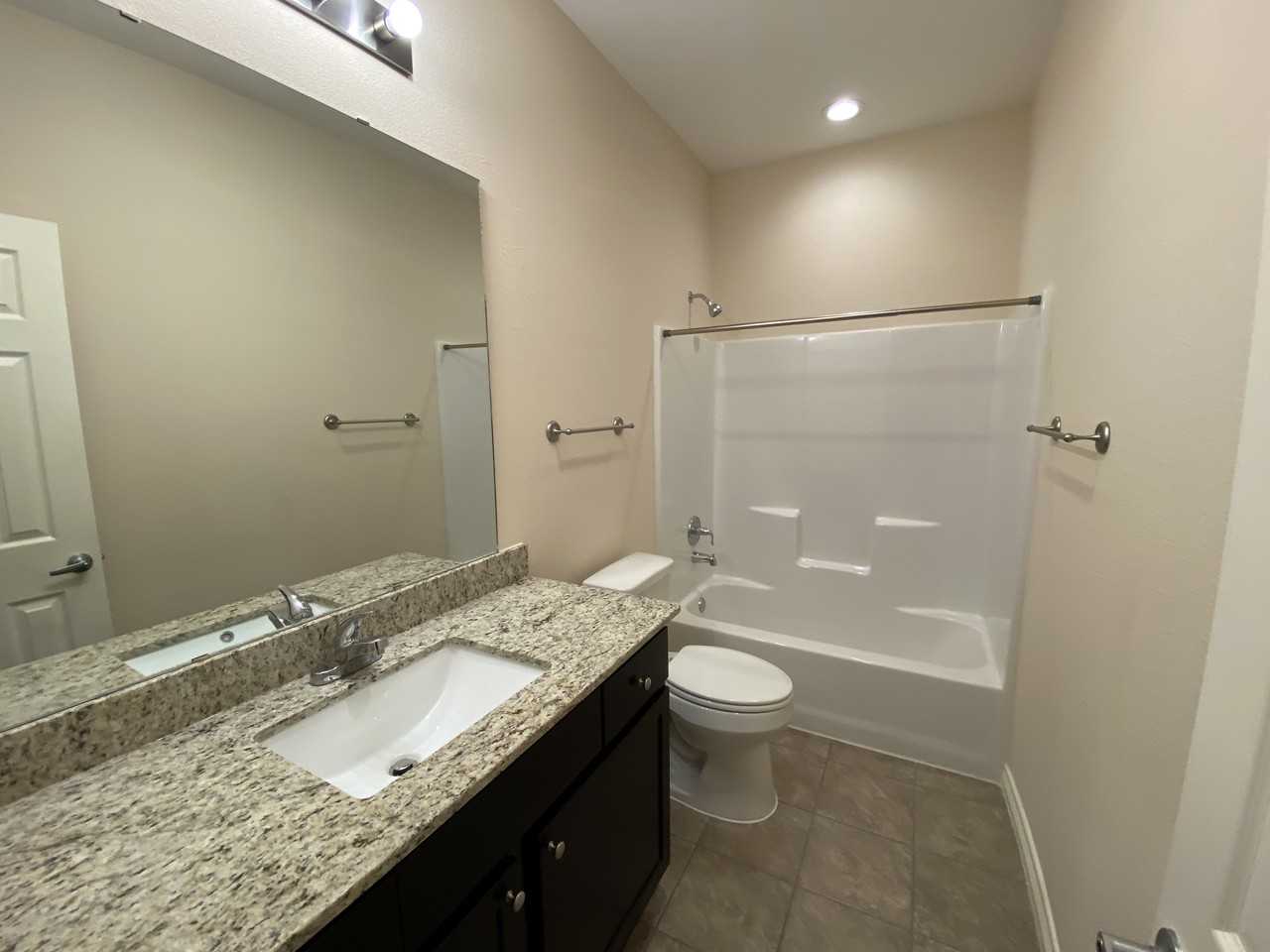 631 Commerce St - Photo 7 of 7