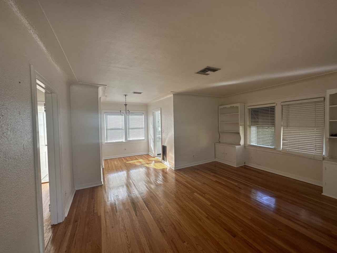 120 28th Avenue North - Photo 3 of 14