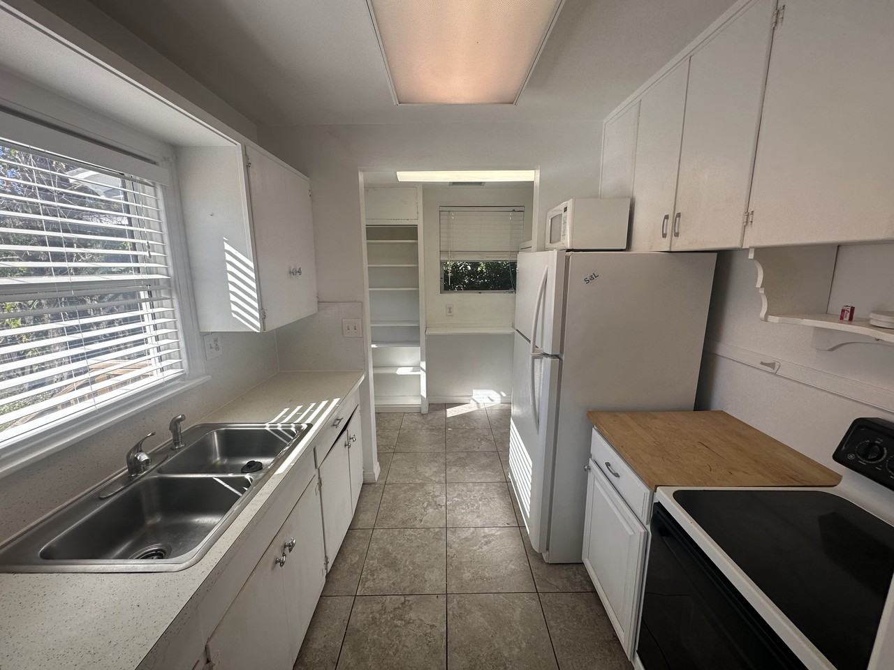 120 28th Avenue North - Photo 5 of 14