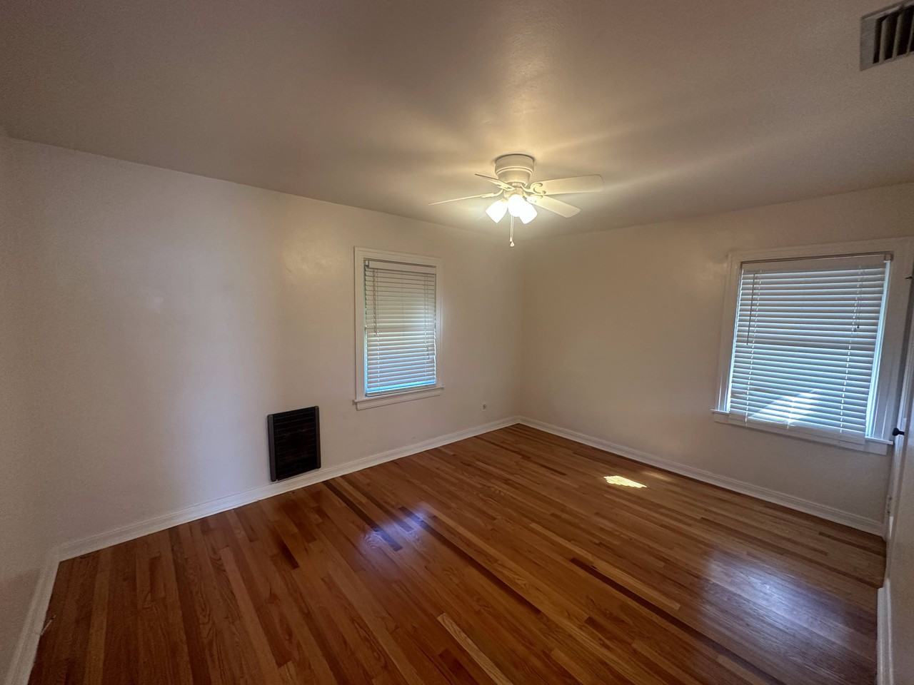 120 28th Avenue North - Photo 7 of 14