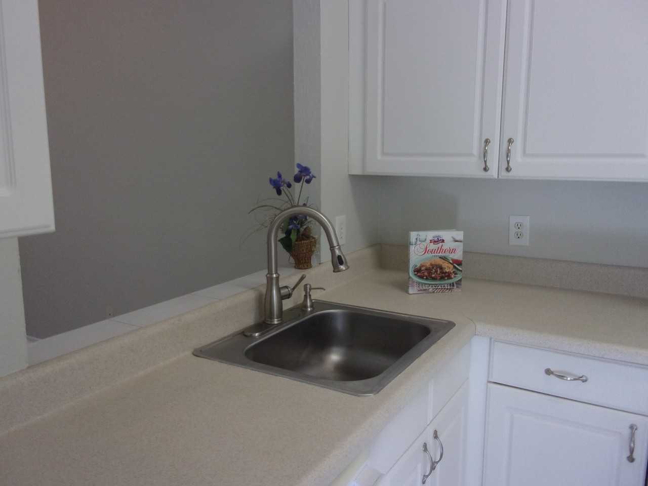 3291 Hibiscus Dr - Photo 3 of 36