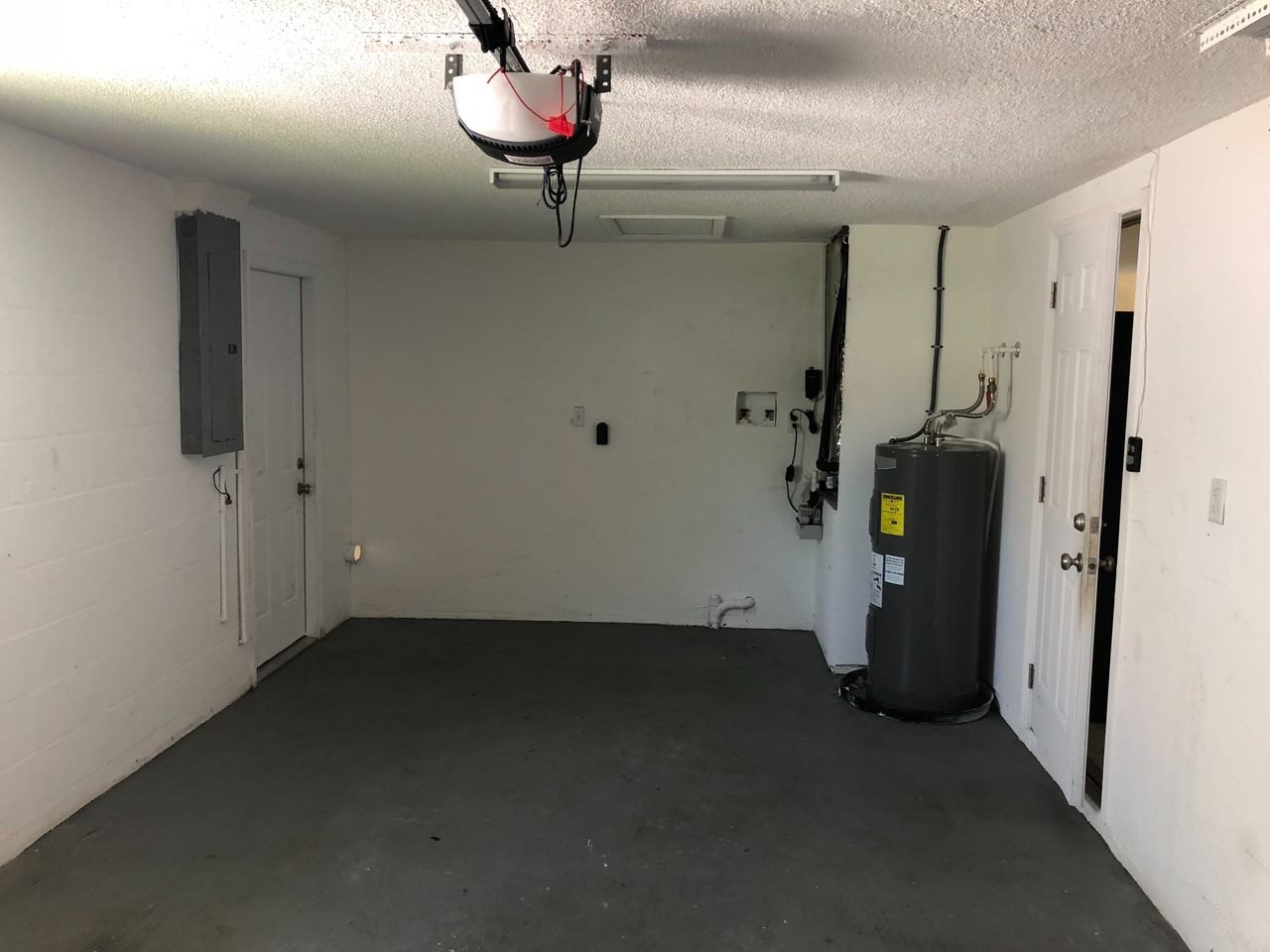 10830 Norwood Ave - Photo 2 of 26