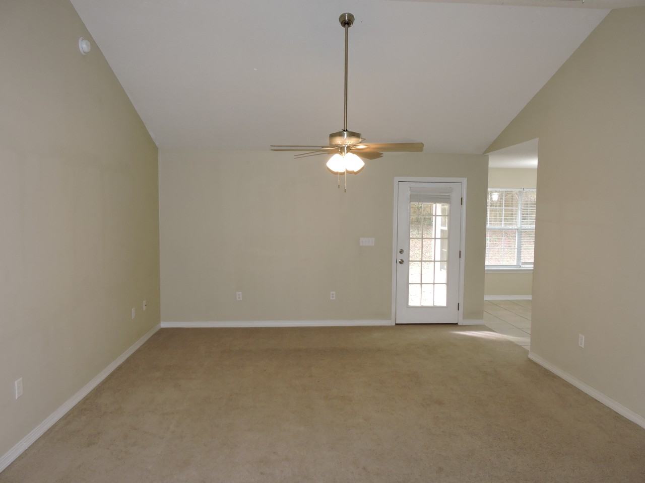 1035 Valley Rd - Photo 2 of 24