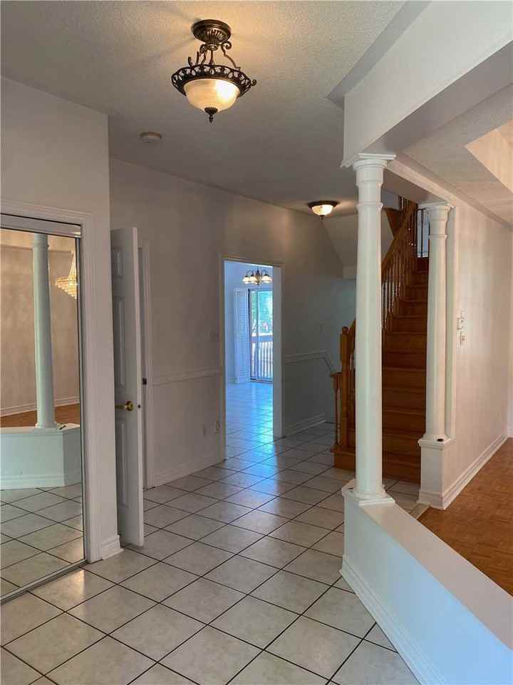 169 Matthew Drive - Photo 2 of 6