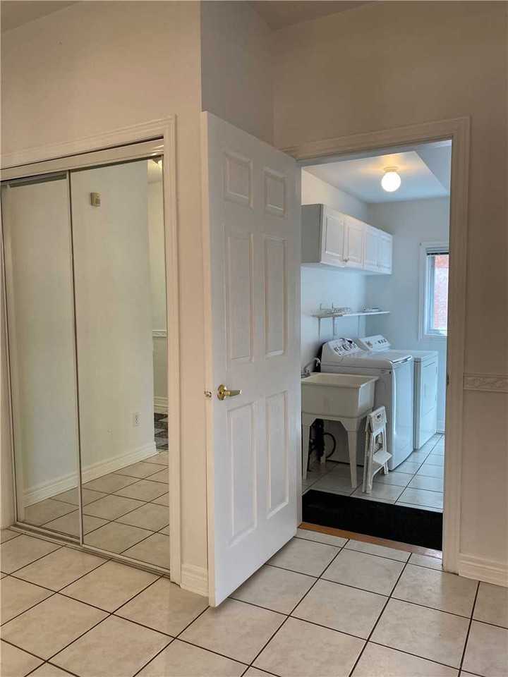 169 Matthew Drive - Photo 3 of 6