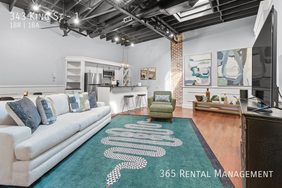 343 King St #1 - Photo 4 of 50