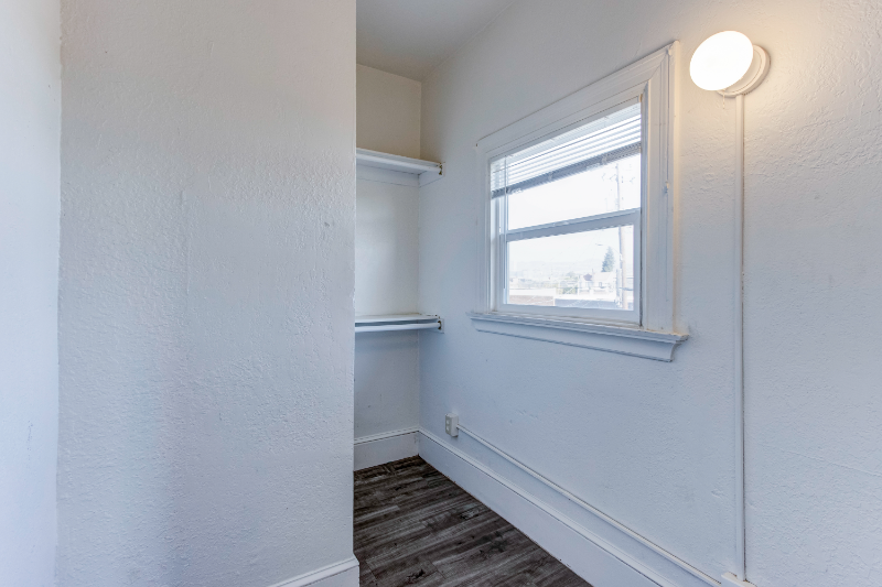 3027 Filbert St #3 - Photo 6 of 15