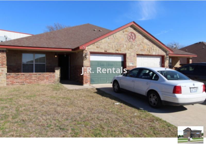 3005 Baldwin Loop #A - Photo 2 of 25