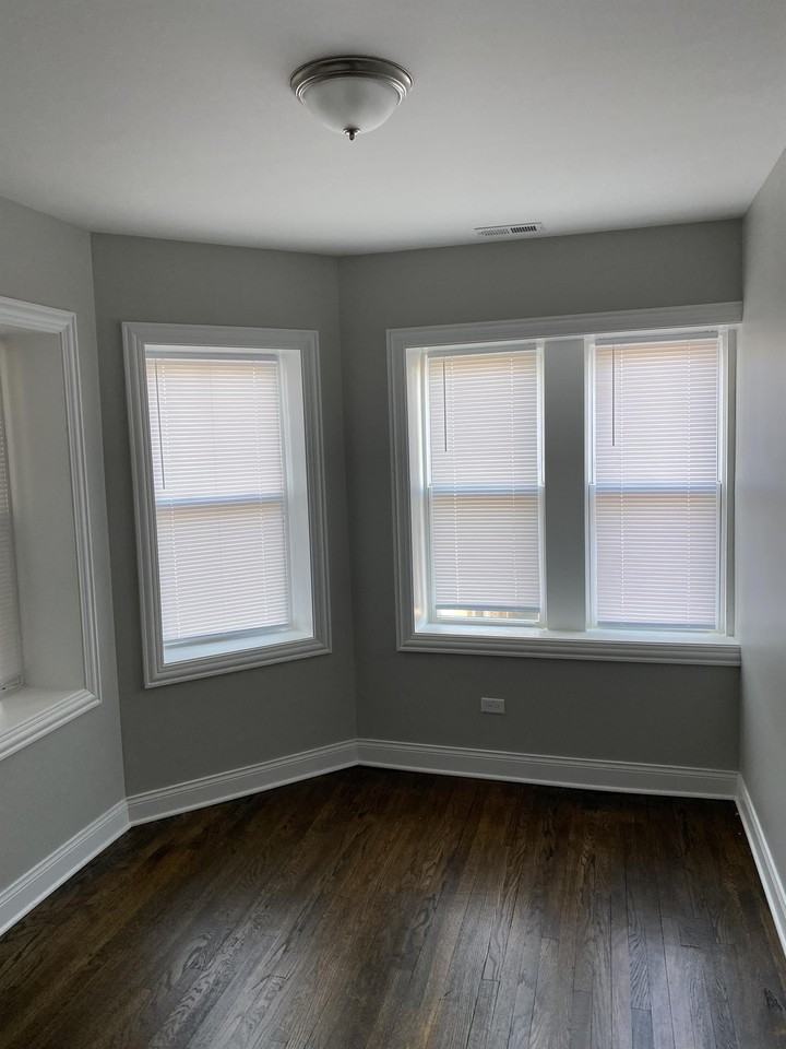 7827 S Essex Ave #7827-3A - Photo 7 of 11