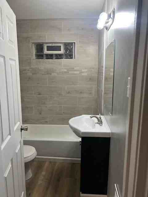 1532 Euclid St #1 - Photo 7 of 10