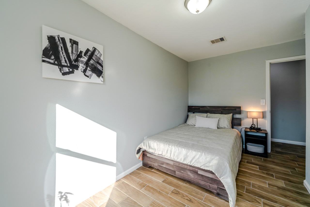 Newquay St - Photo 7 of 8