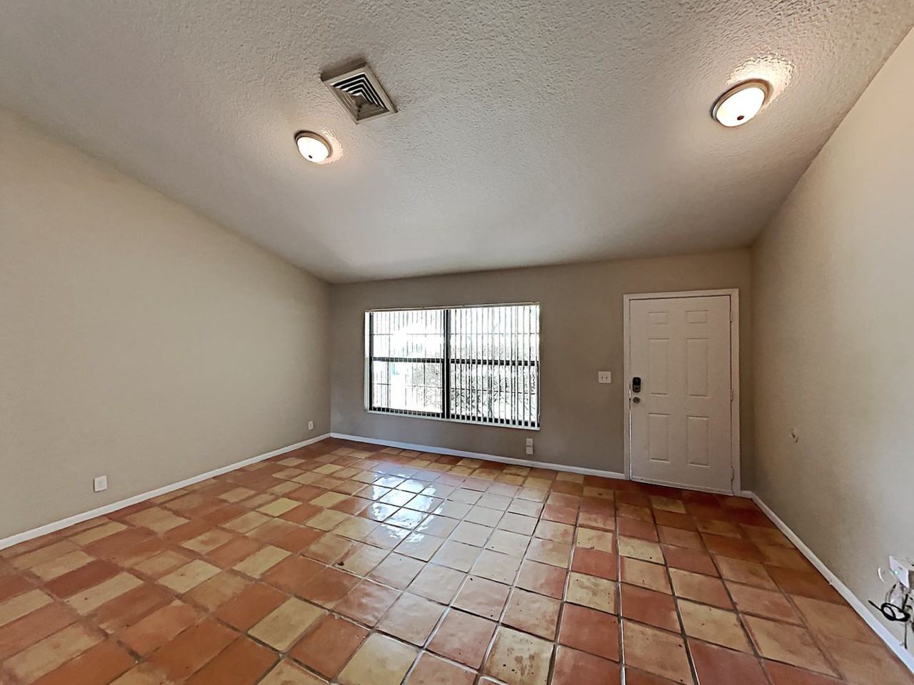 10226 Sw 49th Pl - Photo 3 of 17