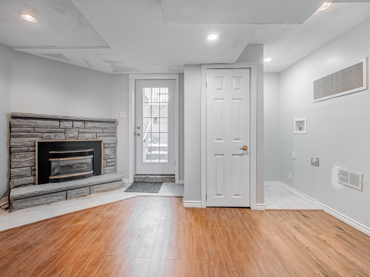 15 Turtlecreek Boulevard - Photo 3 of 27