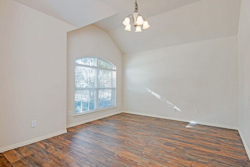 2849 Evening Mist Dr - Photo 2 of 13