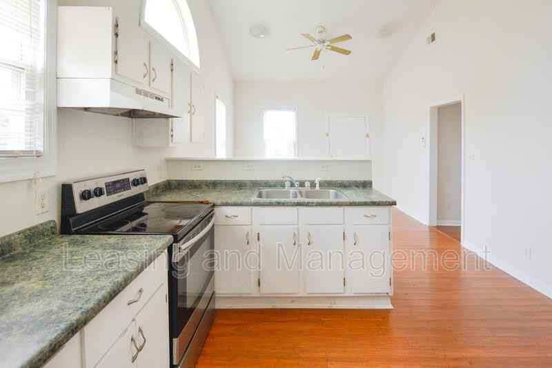 94 Hanover St - Photo 6 of 16