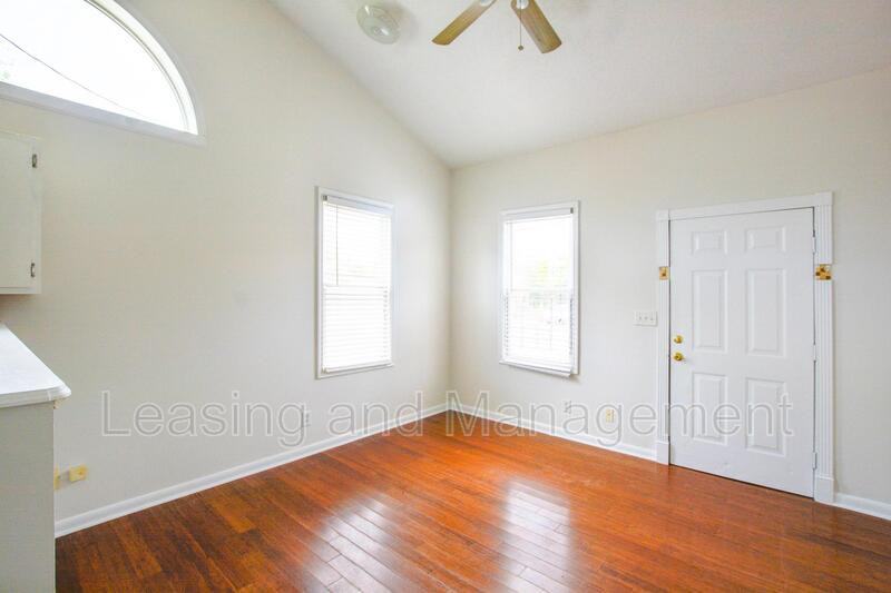 94 Hanover St - Photo 7 of 16