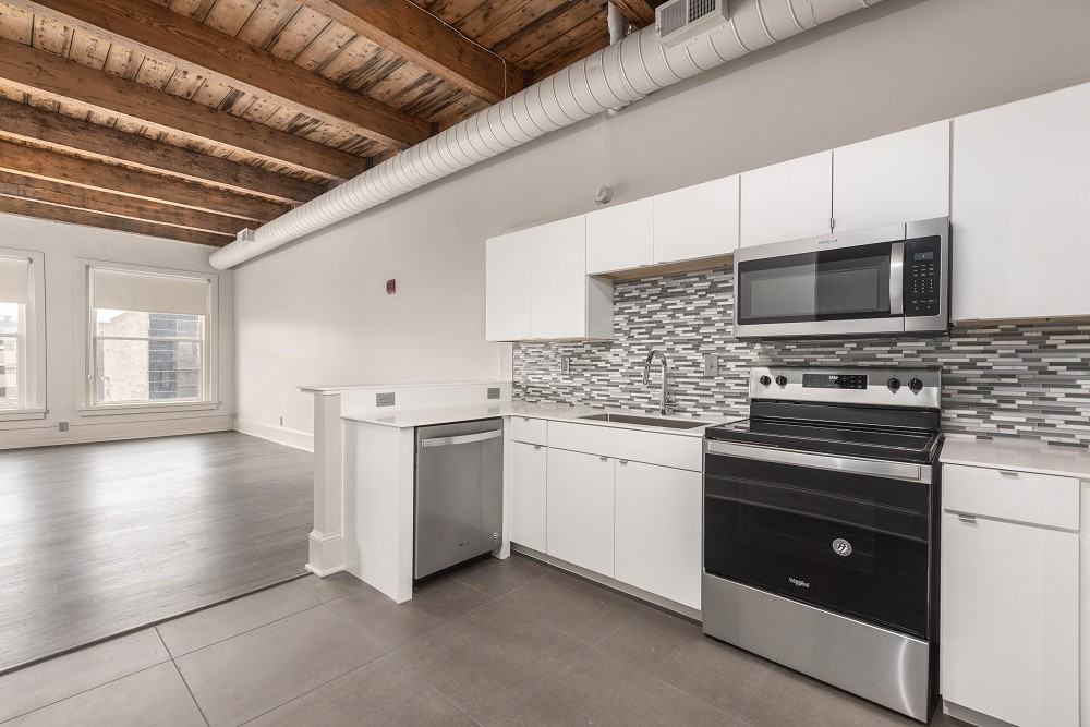 Historic Buckeye Building Apartments 2082 E 4th St, Cleveland, OH