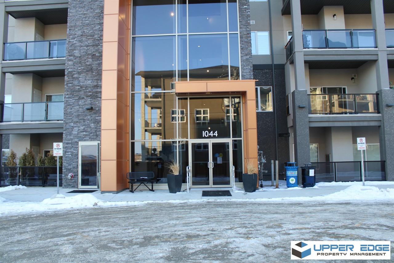 1044 Murano Gardens - Photo 2 of 12