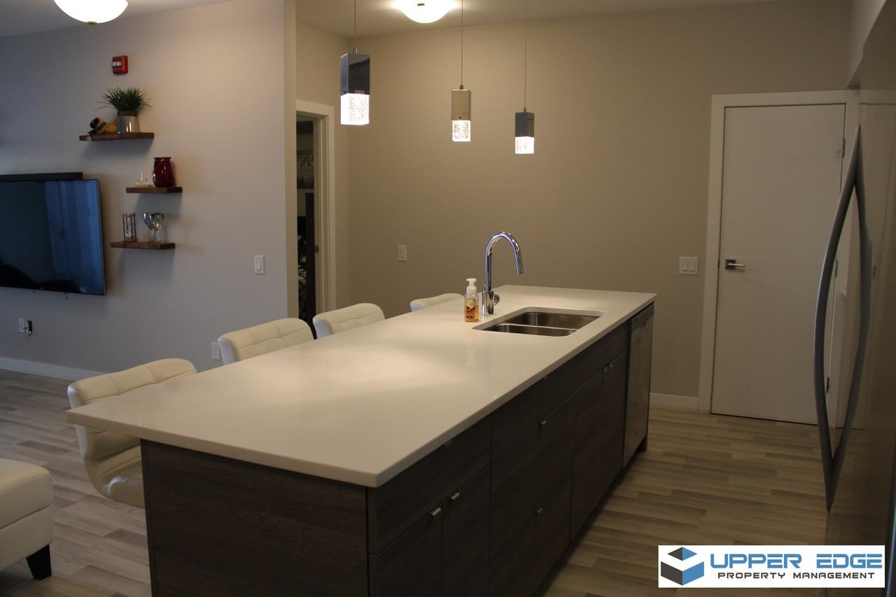 1044 Murano Gardens - Photo 3 of 12