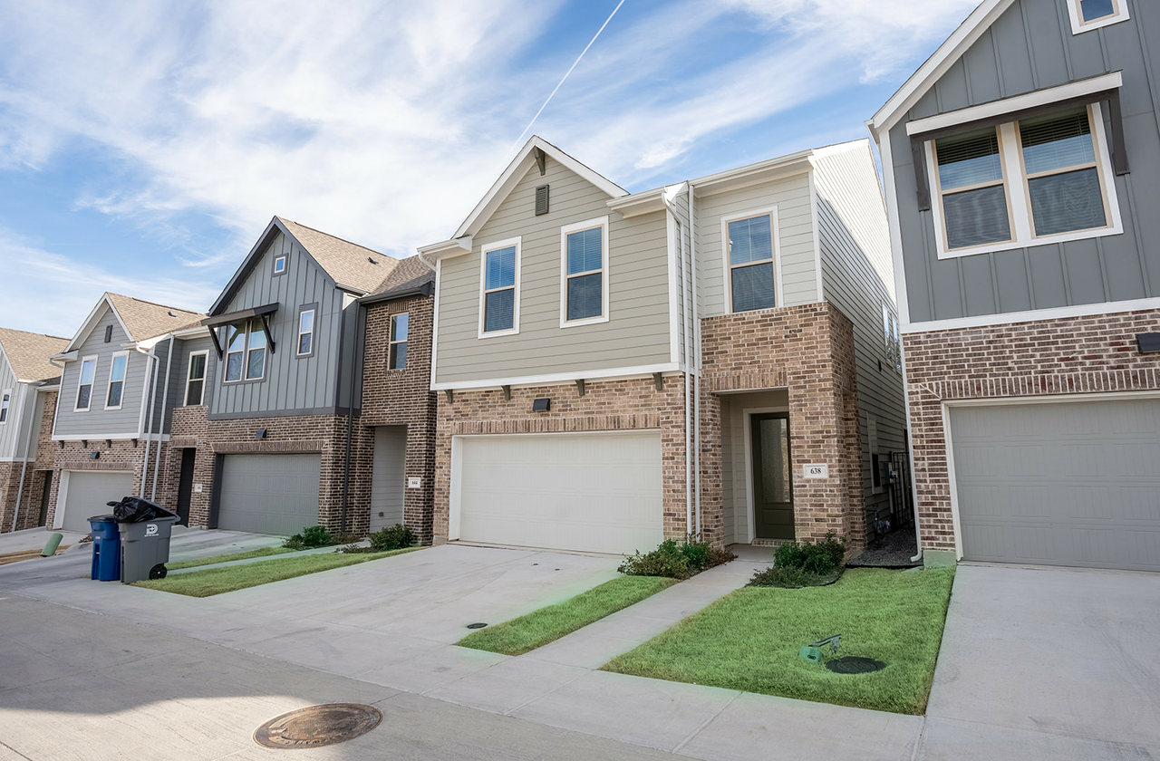 Echelon at Reverchon Bluffs - Photo 2 of 50