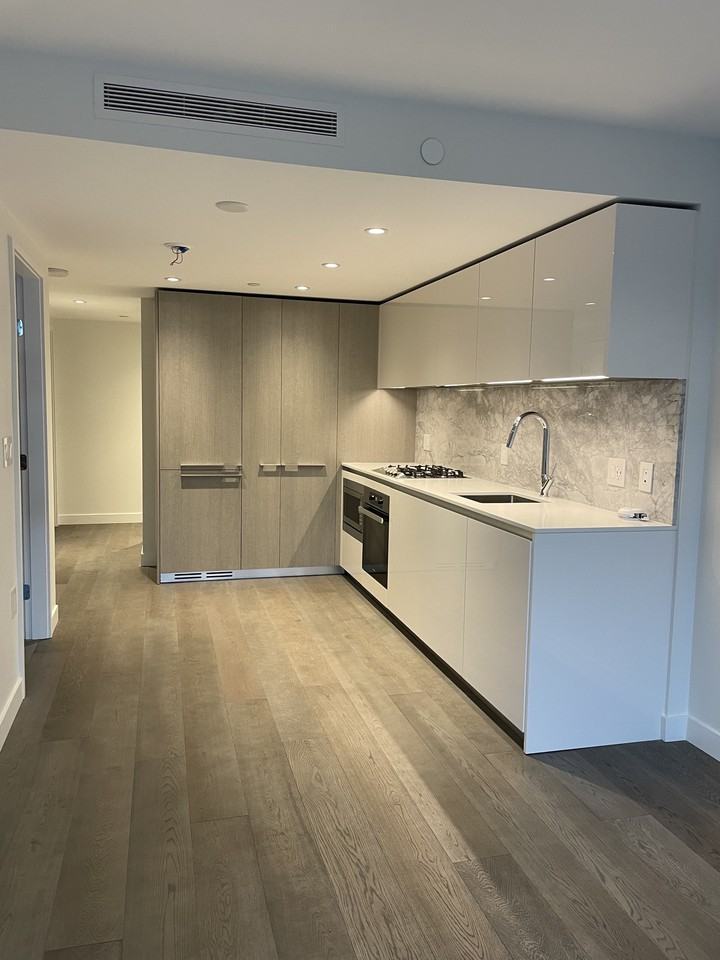 1111 Richards Street #1405