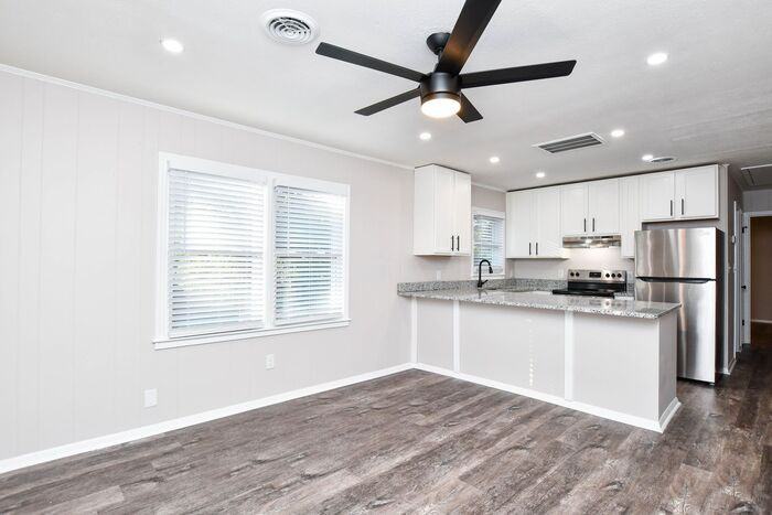 300 Brook Glenn Rd #26