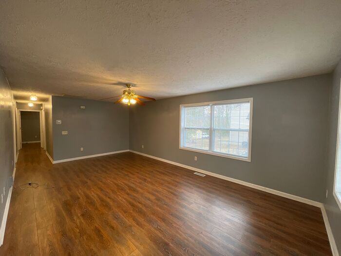 3323 Kalynne St - Photo 3 of 15