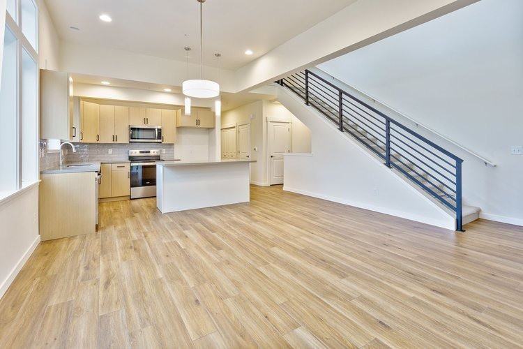 Alpengrove - Photo 3 of 18