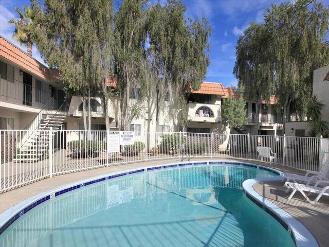 1294 N Mollison Ave - Photo 6 of 20