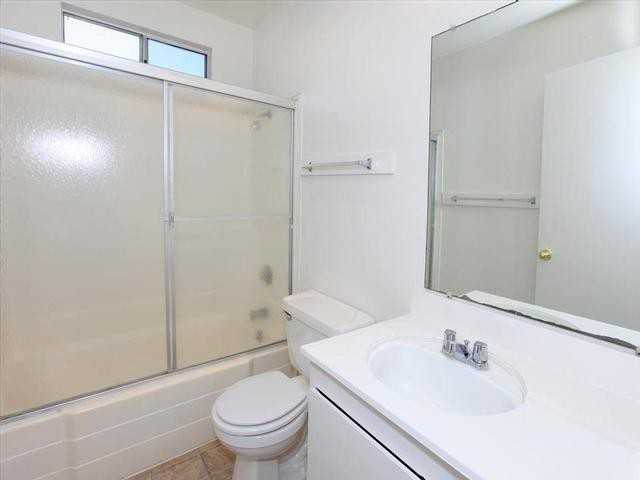 1294 N Mollison Ave - Photo 4 of 20