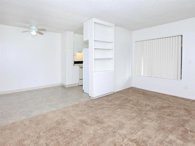 1294 N Mollison Ave - Photo 7 of 20