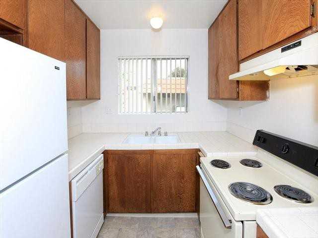 1294 N Mollison Ave - Photo 2 of 20