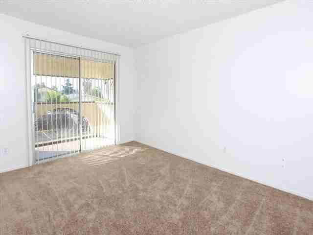 1294 N Mollison Ave - Photo 7 of 20