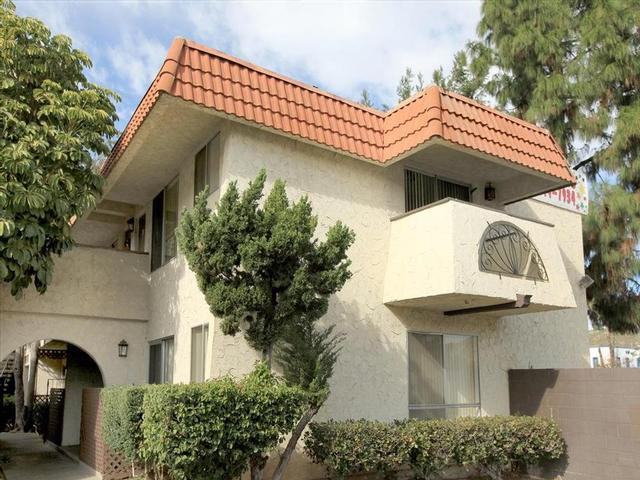 1294 N Mollison Ave - Photo 6 of 20