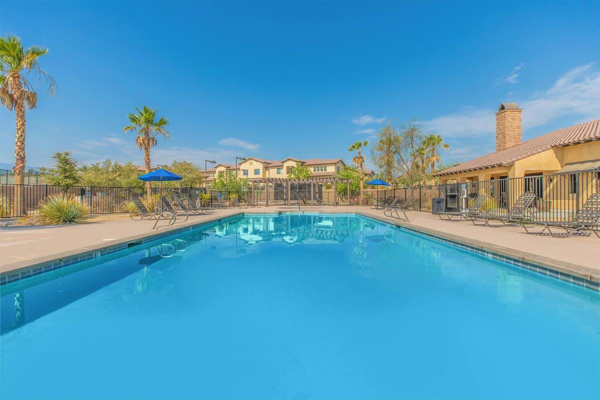 37600 College Dr - Photo 5 of 7