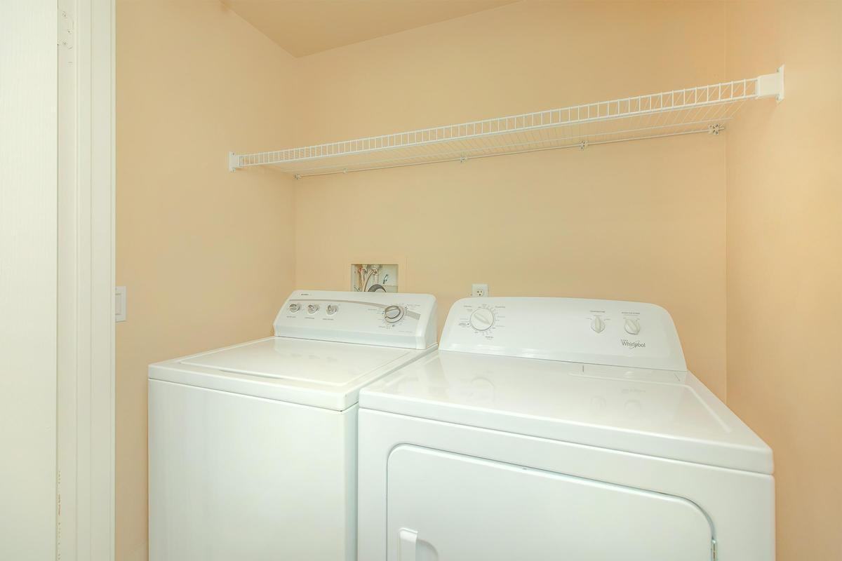 37600 College Dr - Photo 2 of 7