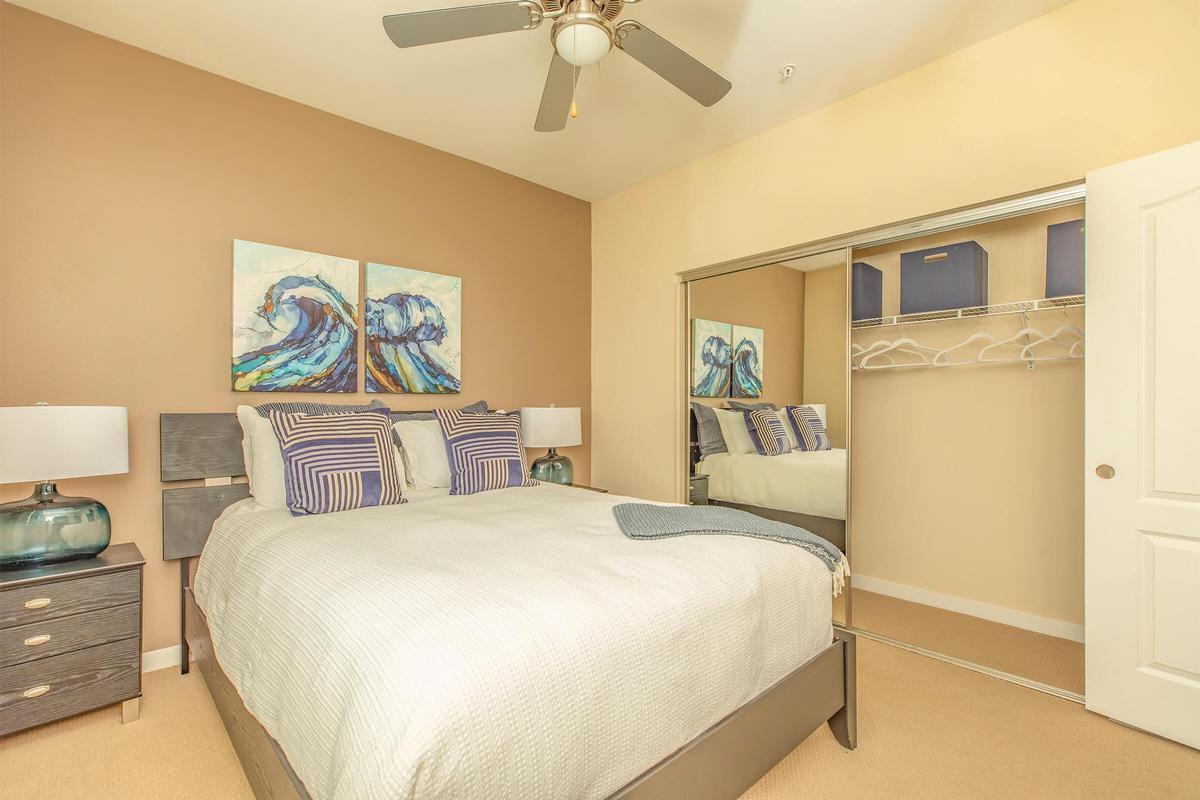 37600 College Dr - Photo 3 of 7