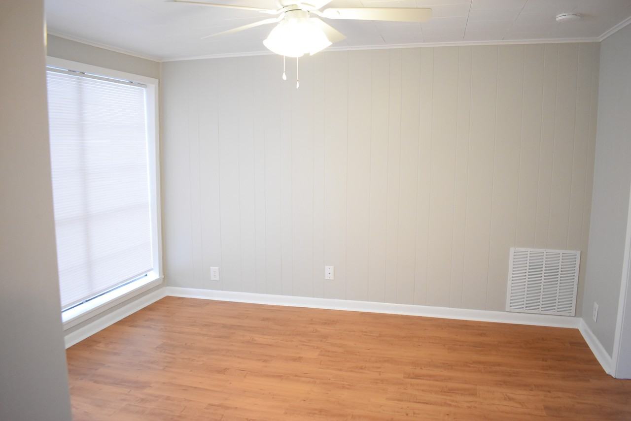221 N Sanders St #1 - Photo 6 of 50