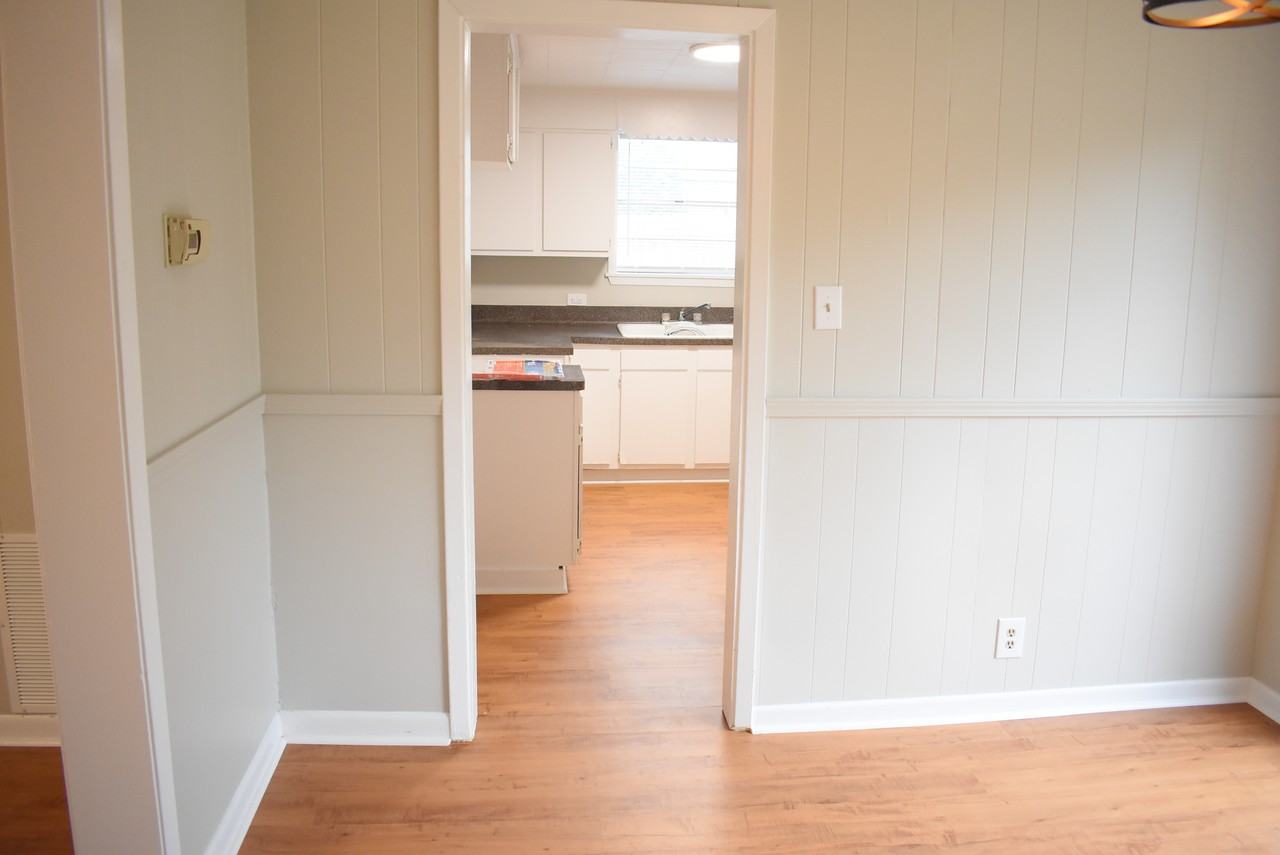 221 N Sanders St #1 - Photo 7 of 50