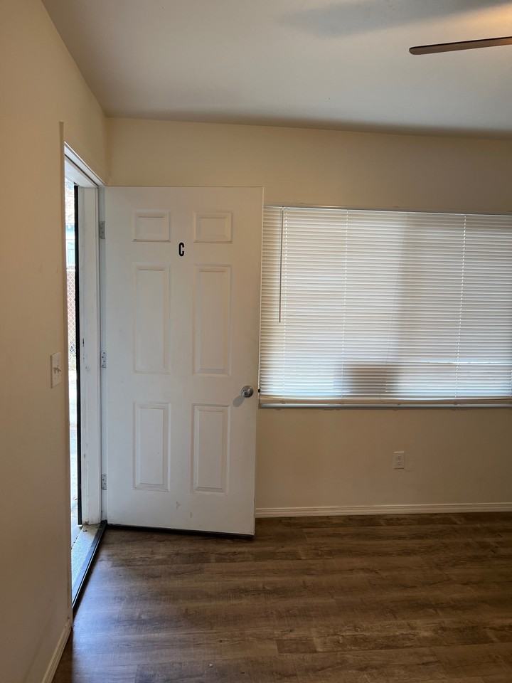 2207 River Boulevard #C - Photo 4 of 18