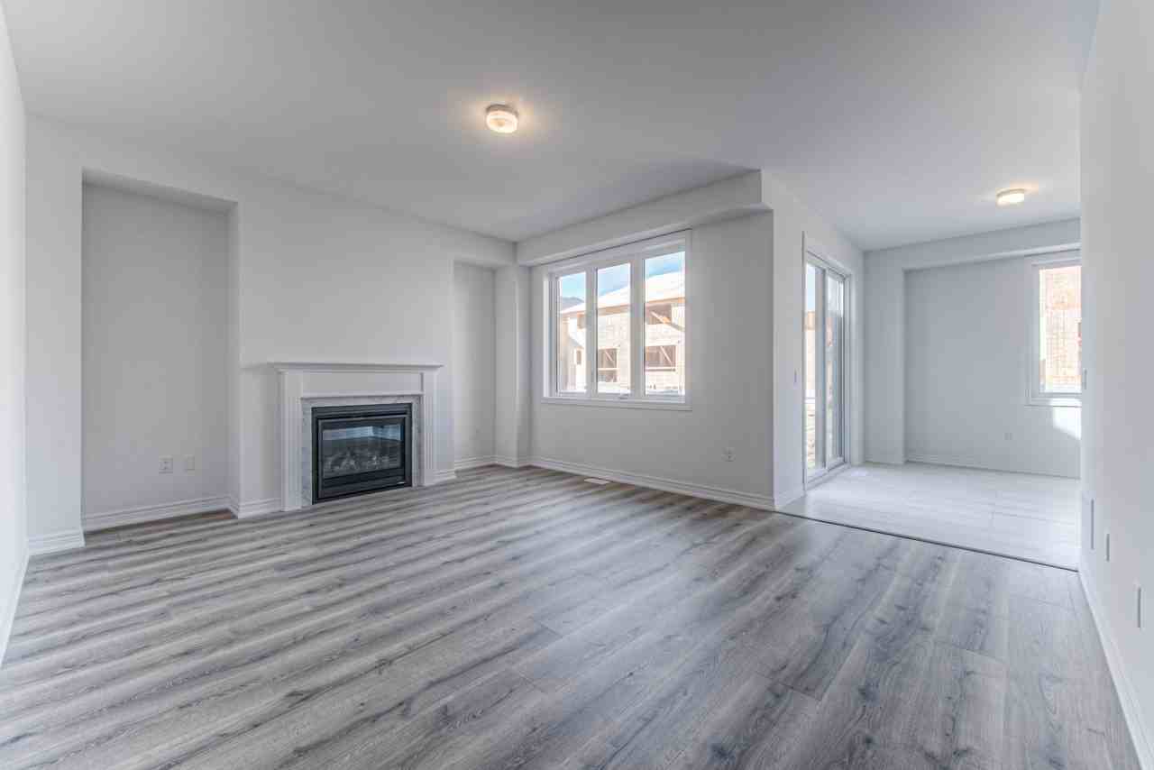 18 Elliot Avenue East - Photo 2 of 11