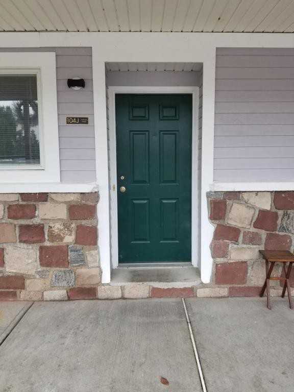 104 Quarry Rd - Photo 2 of 13