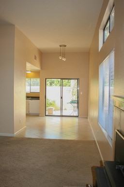 10241 Las Casitas Ct NE - Photo 3 of 12