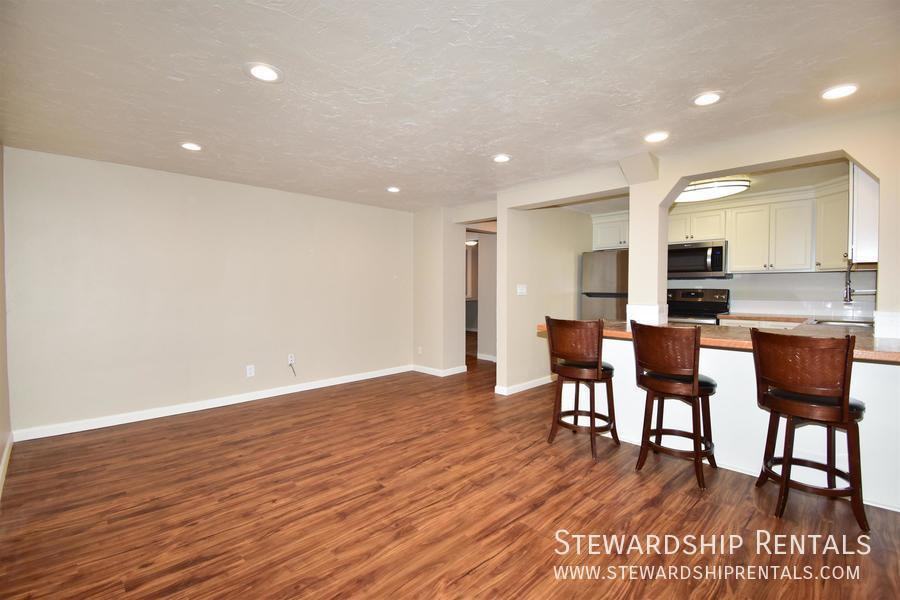 942 E 18th Ave #14 - Photo 5 of 21