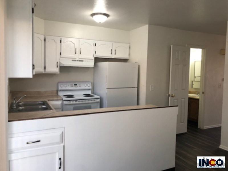 790 S Patton Ct - Photo 2 of 36