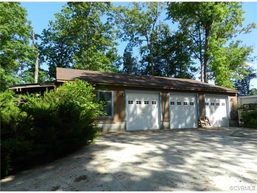 27049 Oaklawn Cir - Photo 3 of 19