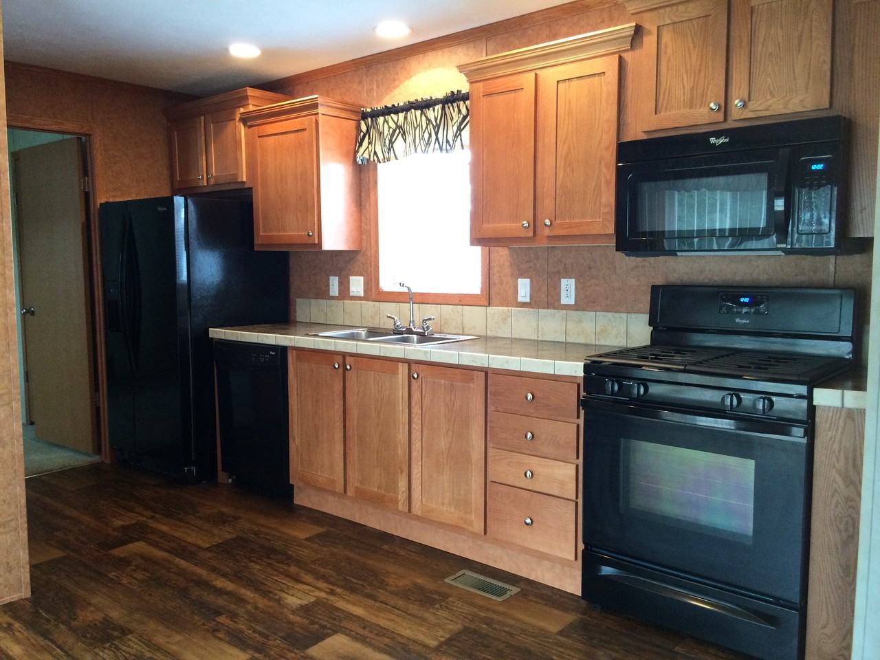 151 Meadow Dr - Photo 3 of 5