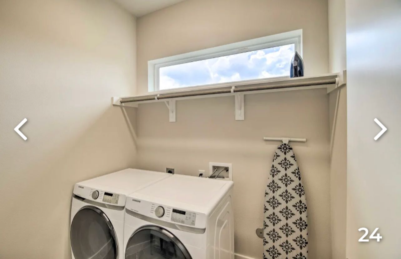 2136 Dennis St - Photo 2 of 13