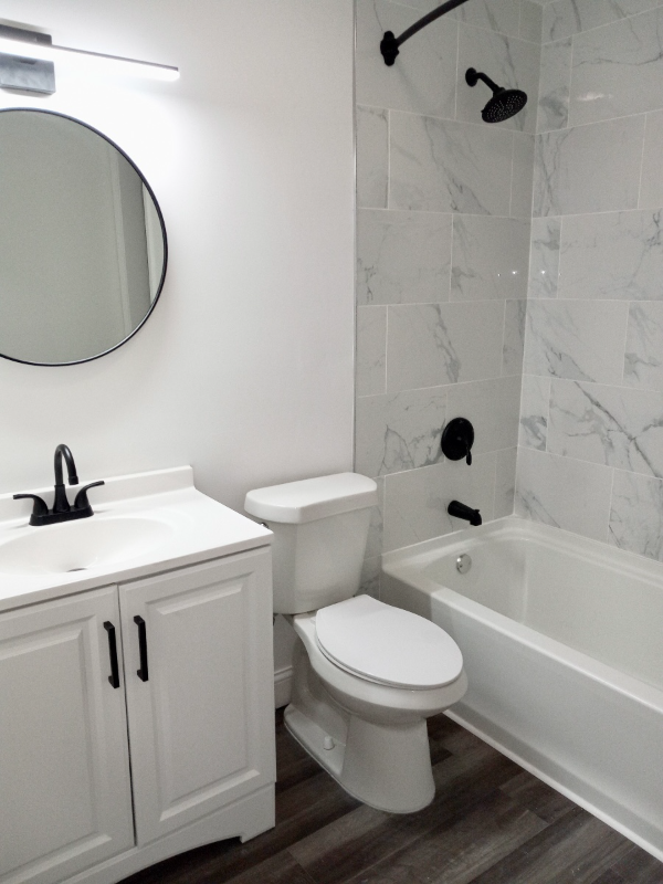 1465 Townsend Ave #8 - Photo 4 of 10