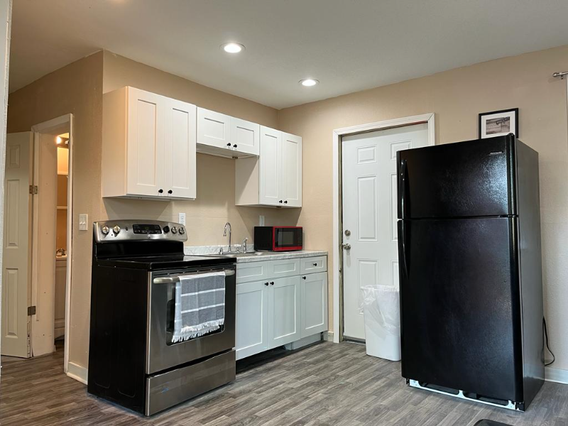 122 Lane Ave S - Photo 2 of 6